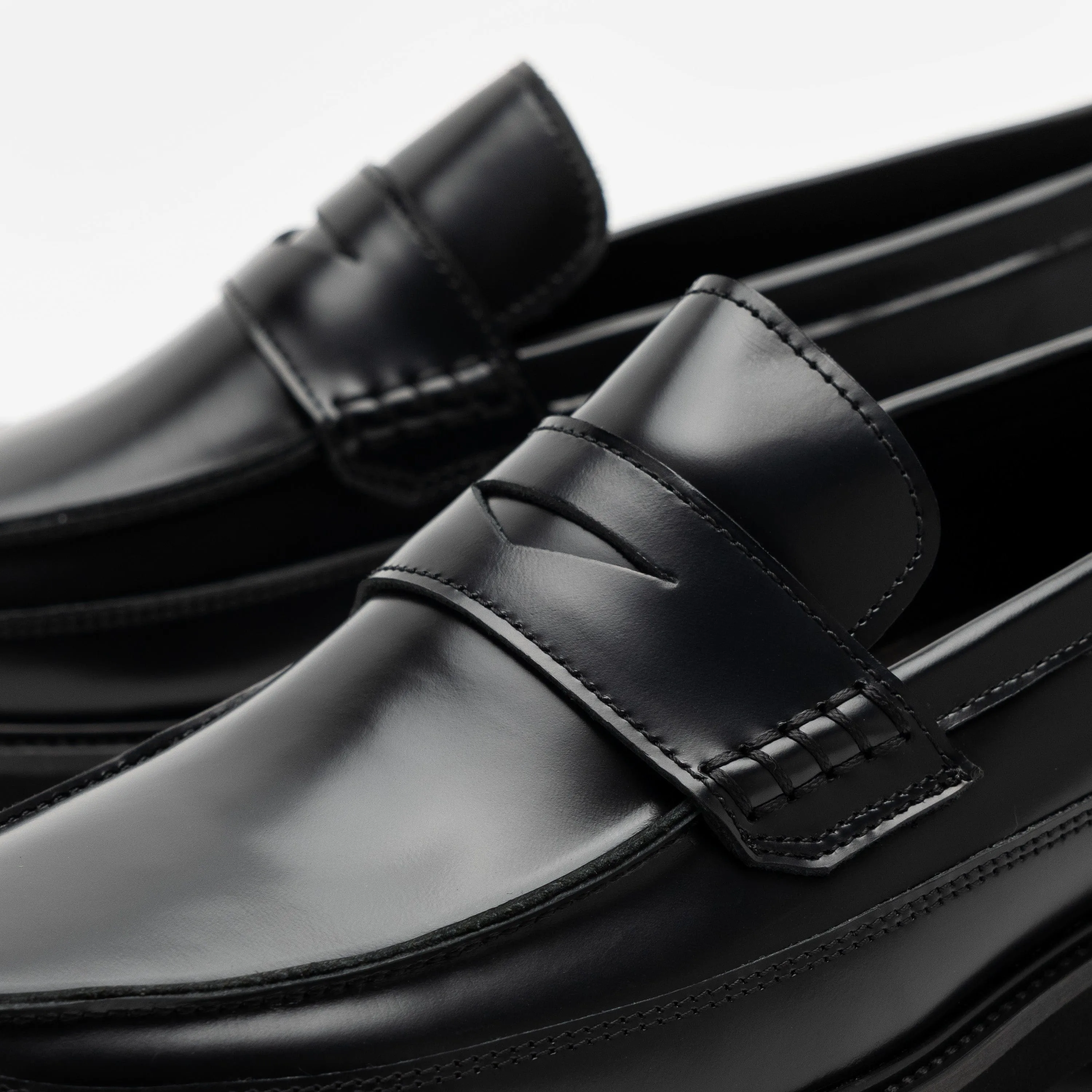 Adler Schwarze Leder-Penny-Loafer