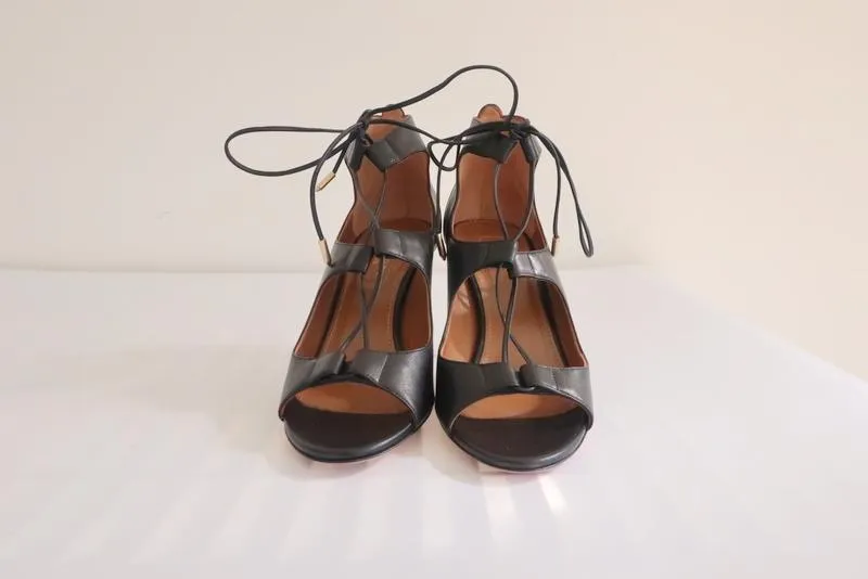 Aquazzura Schnürsandalen Christy Schwarz Leder Größe 36.5 Offene Zehen Absatz