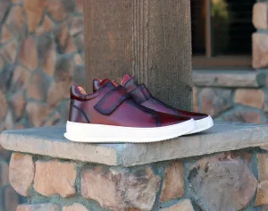Burgunderfarbener High-Top-Sneaker aus Kalbsleder