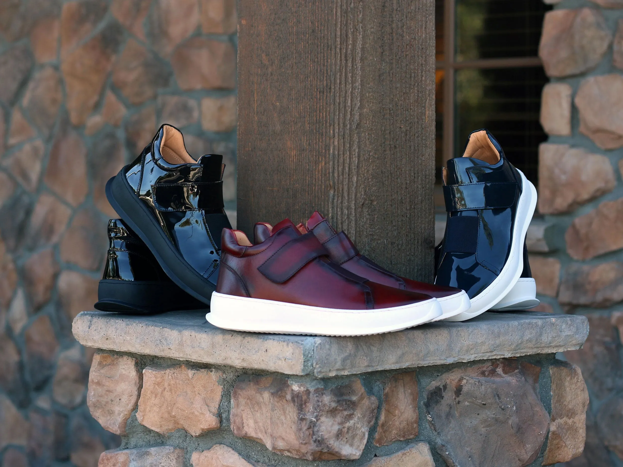 Burgunderfarbener High-Top-Sneaker aus Kalbsleder