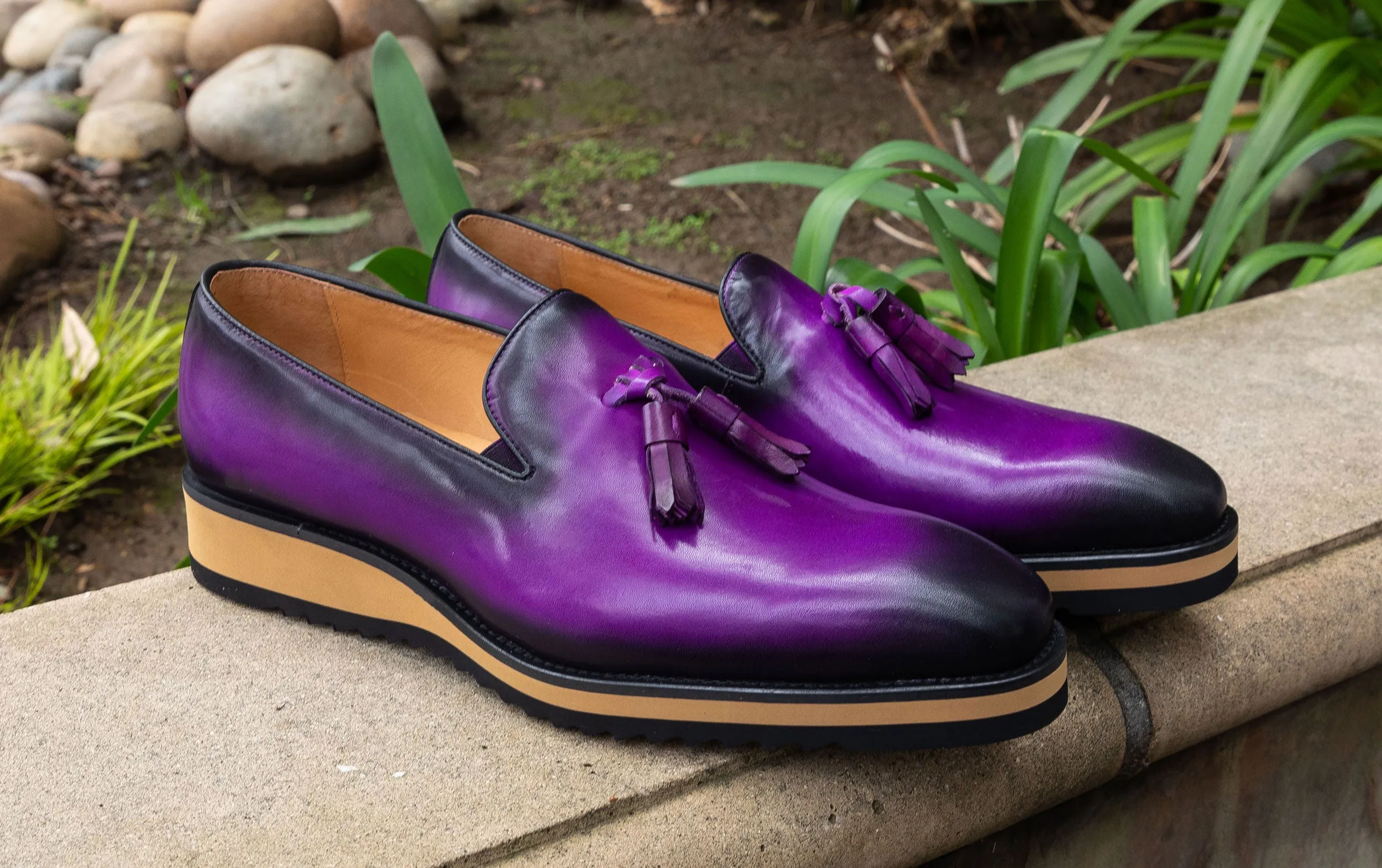 Leder-Slip-On mit Quasten in Lila