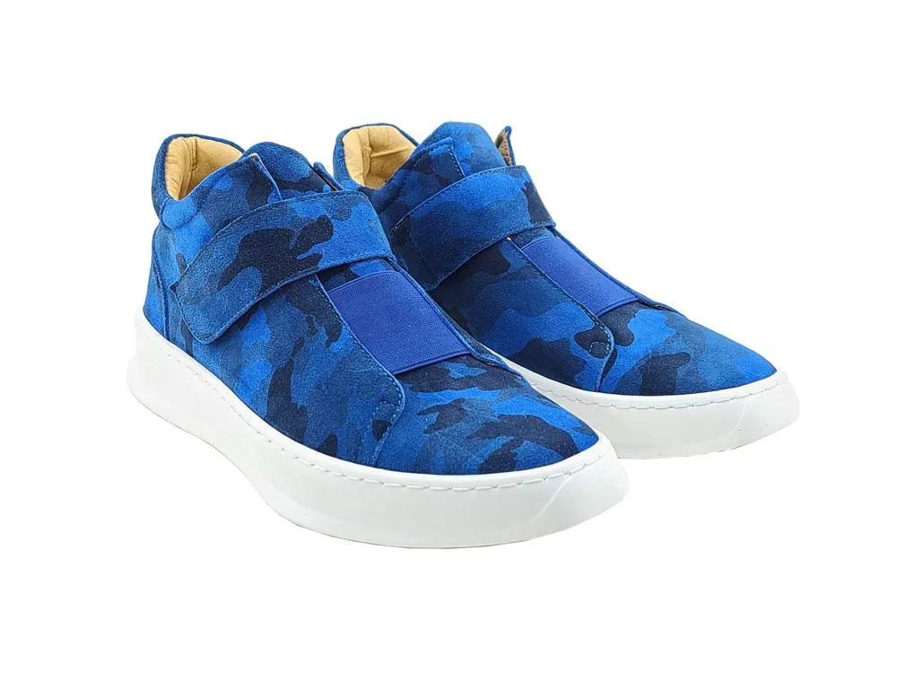 Tarnung bedruckter Wildleder High Top Sneaker Blau