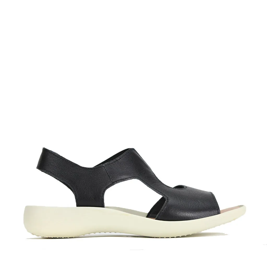 Caya Flache Sandalen