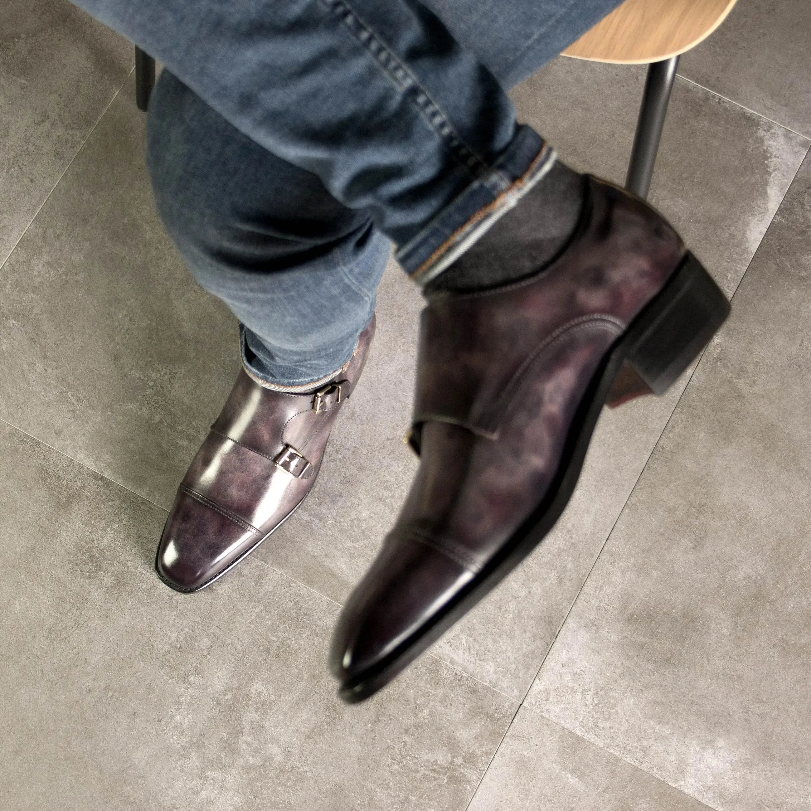 Dapperfam Schuhe DapperFam Monaco in Aubergine Herren-Handbemalte Patina Doppelmonkstrap