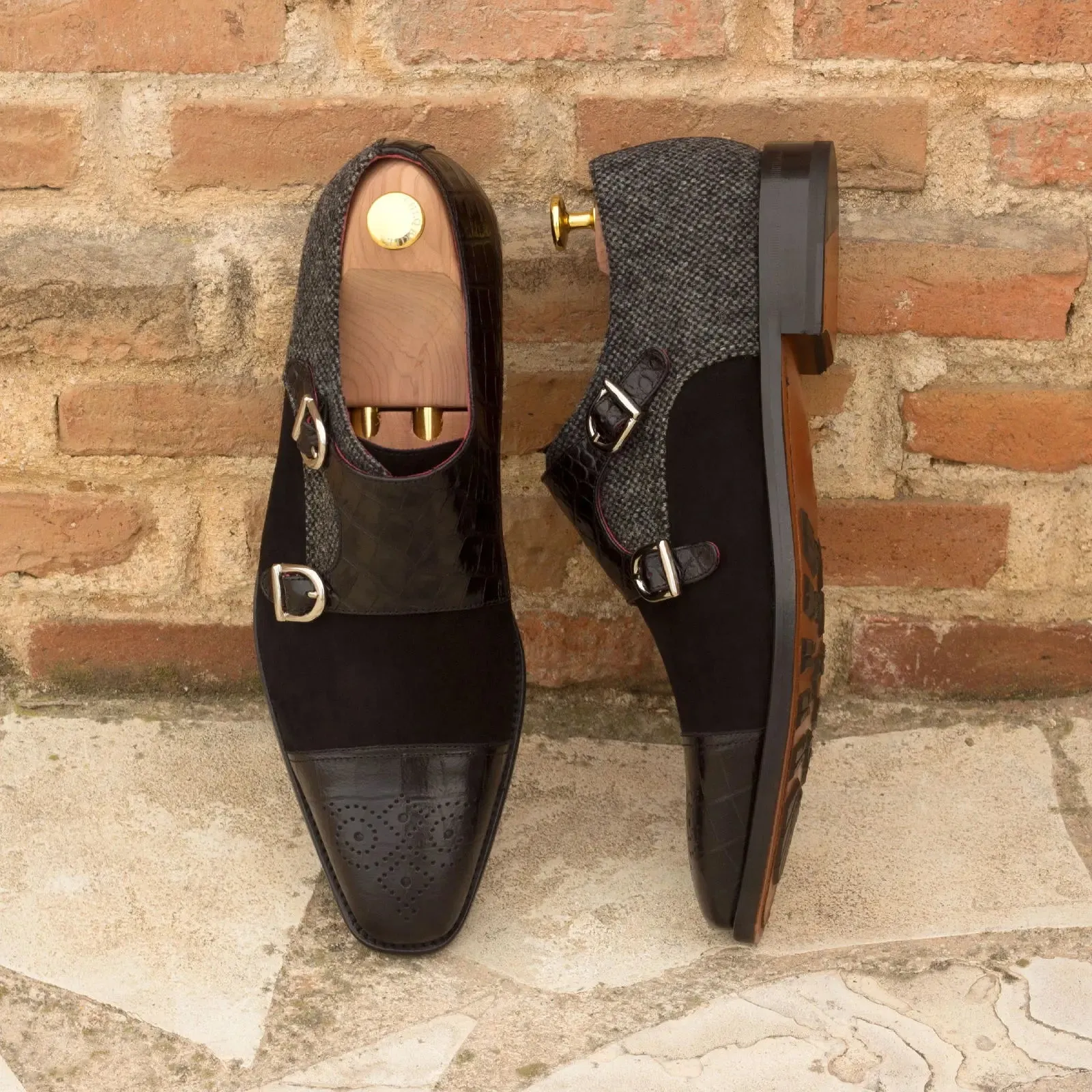 Dapperfam Schuhe DapperFam Monaco in Schwarz / Nagelkopf Herren Maßschneiderei & Italienisches Wildleder & Prägleder Doppelmonk