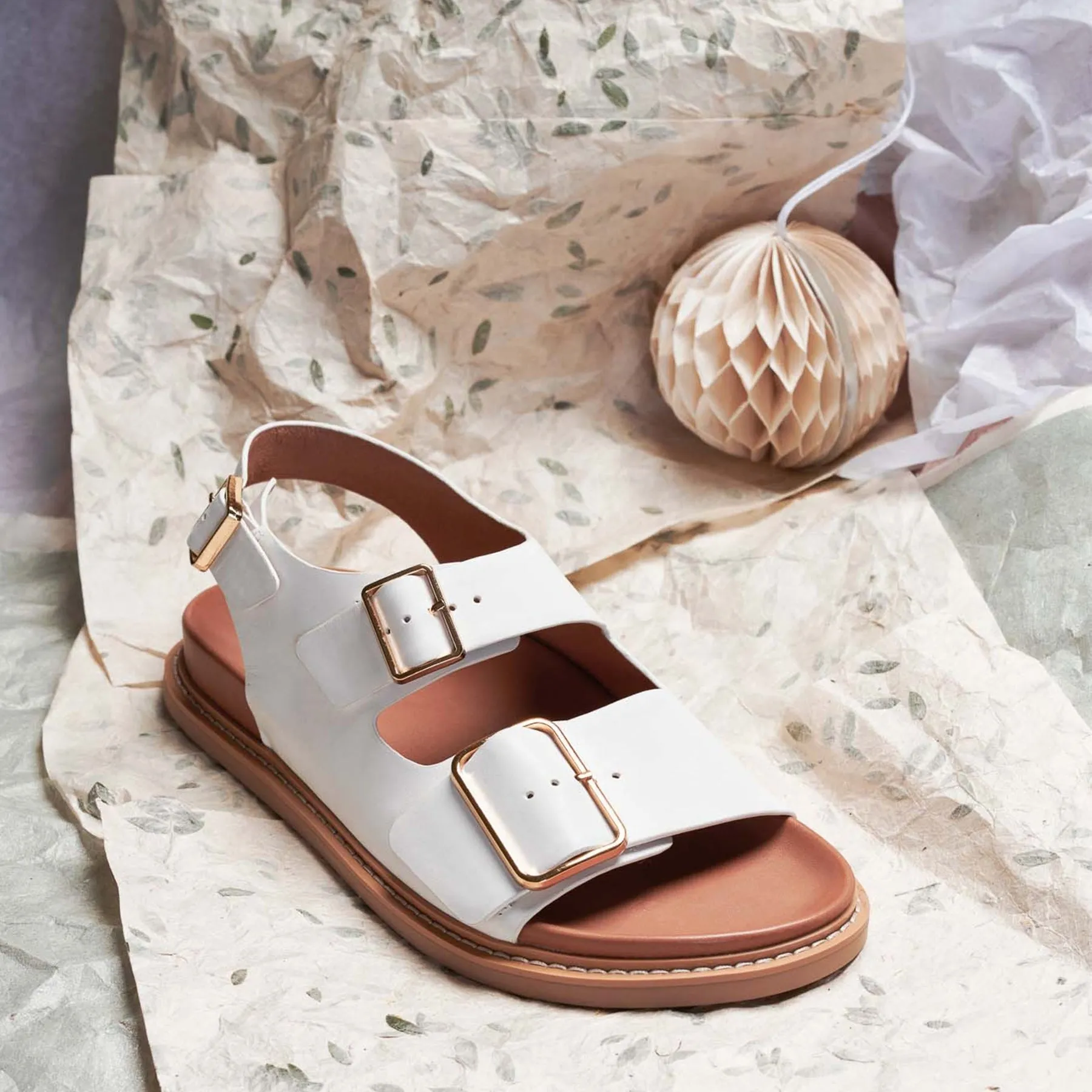 DEANA LEDER SANDALEN MIT DREIFACHER SCHNALLE