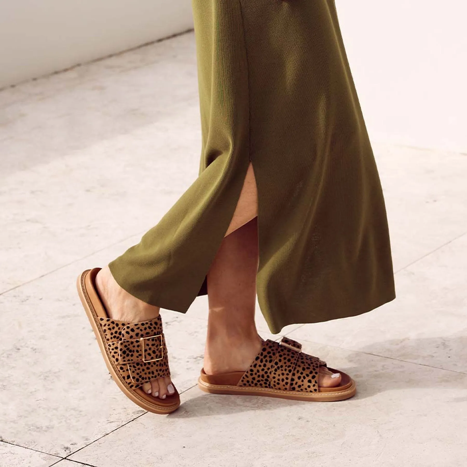 DEDE LEDER-SLIDESANDALEN