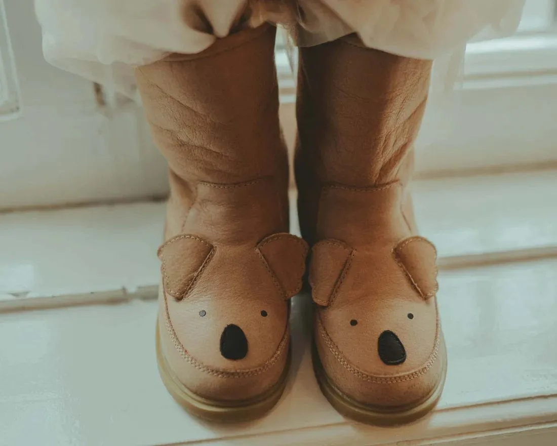 Donsje Mädchen Thuru Klassische Koala Stiefel in Braun