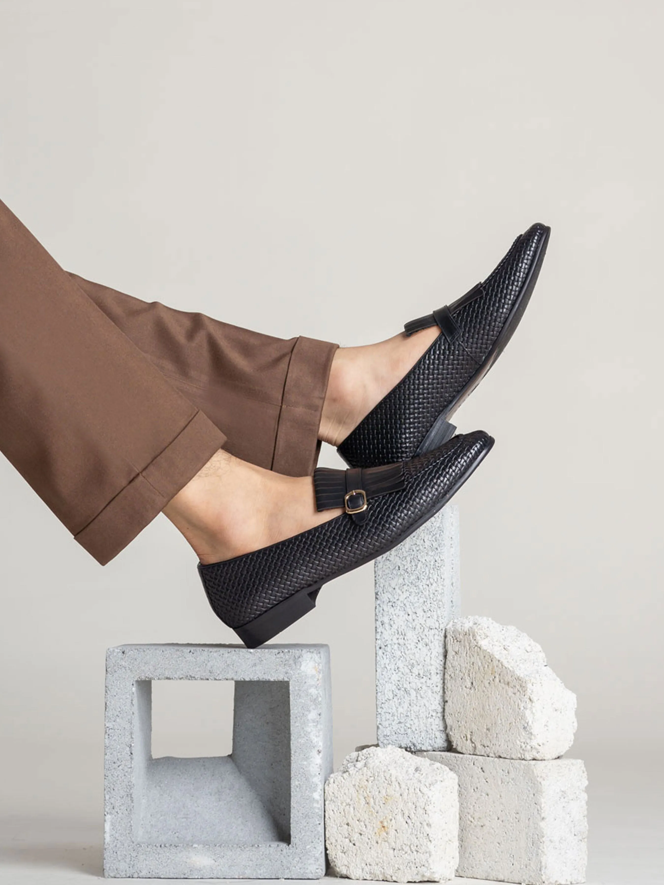 Fransen-Kiltie-Loafer - Schwarz Gewebtes Leder mit Seitenverschluss (Handbemalte Patina)