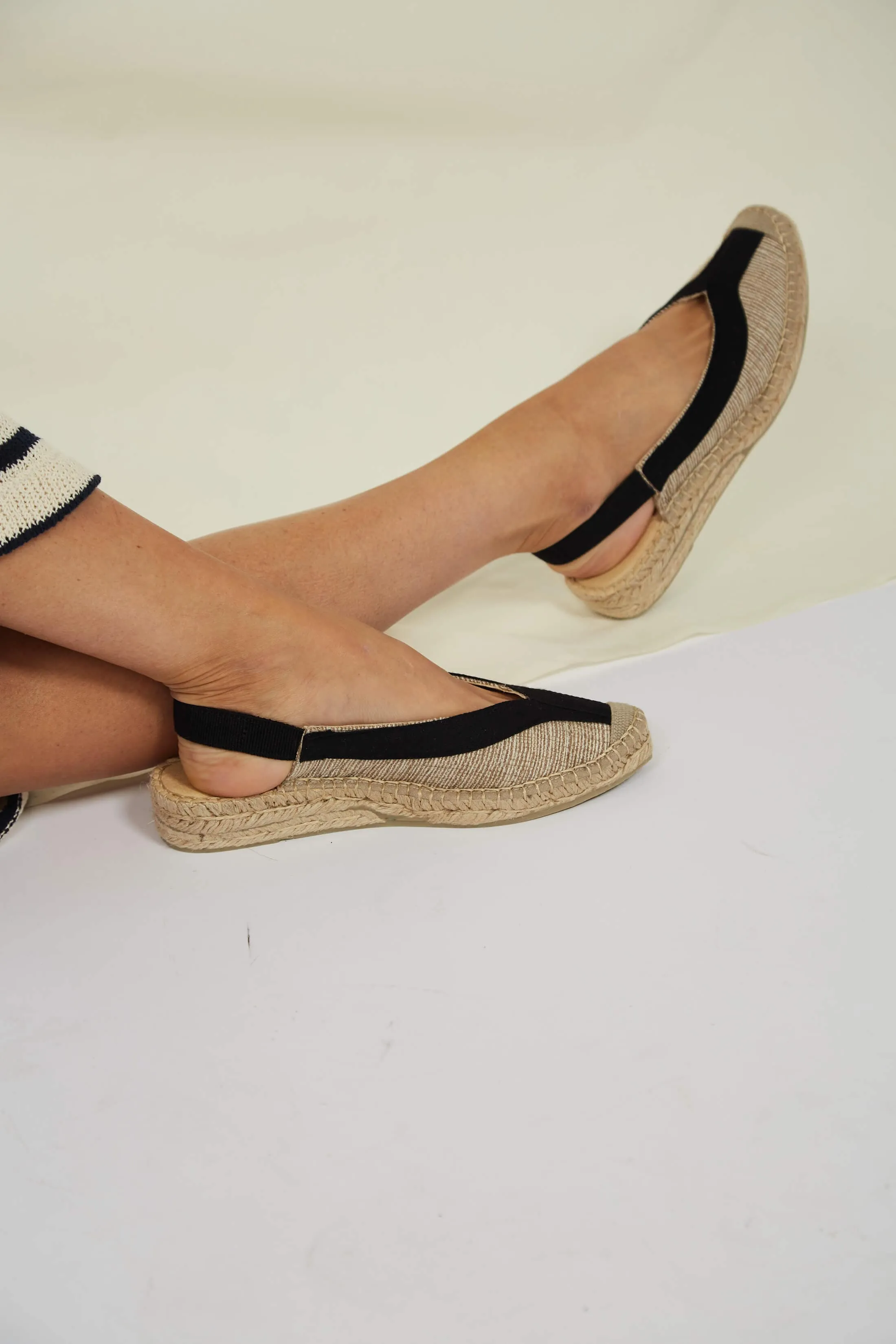 Garachico Vegan Slingback Espadrille Sandalen | Schwarz & Beige