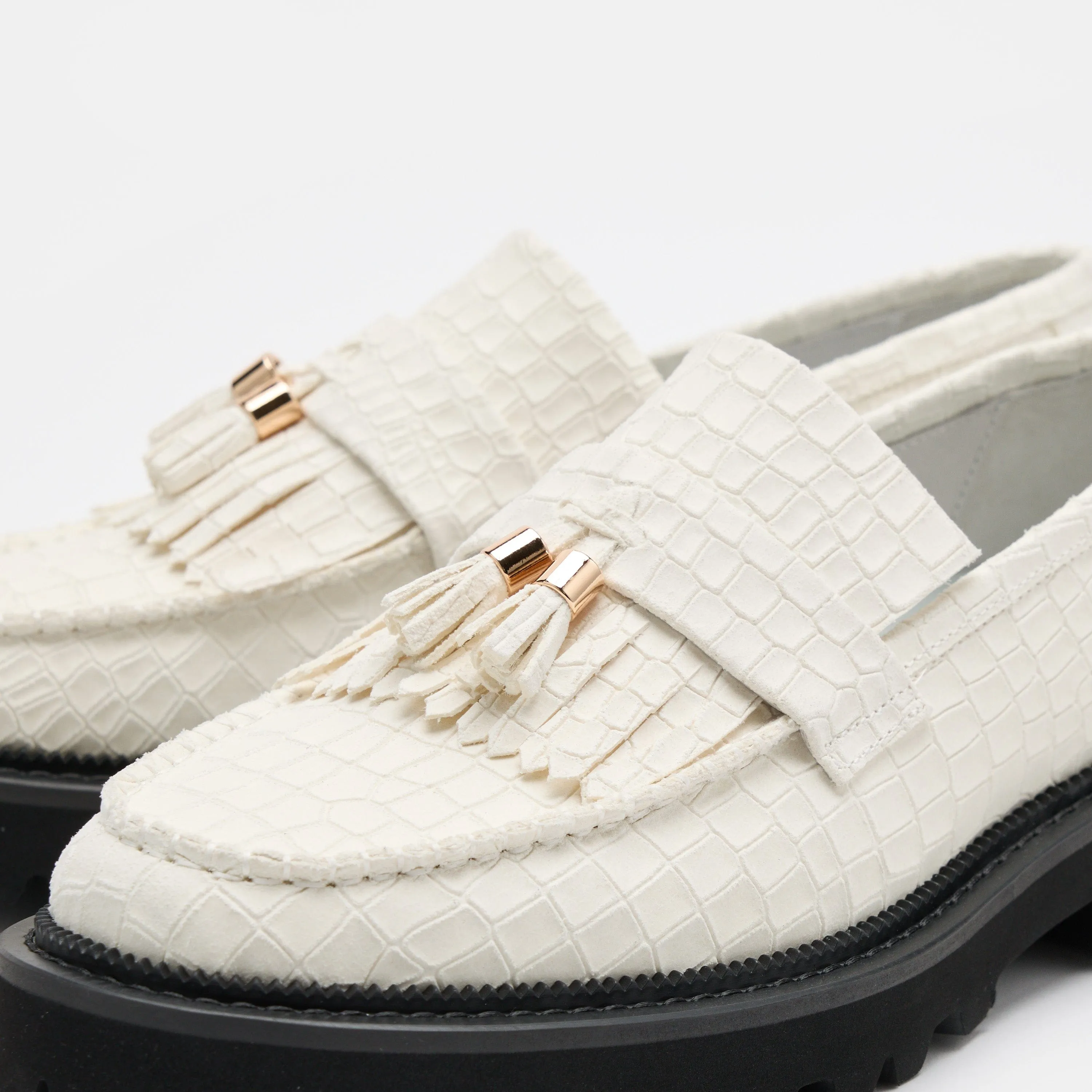 Journey Weißes Croc-Suede Lug-Quasten-Loafer