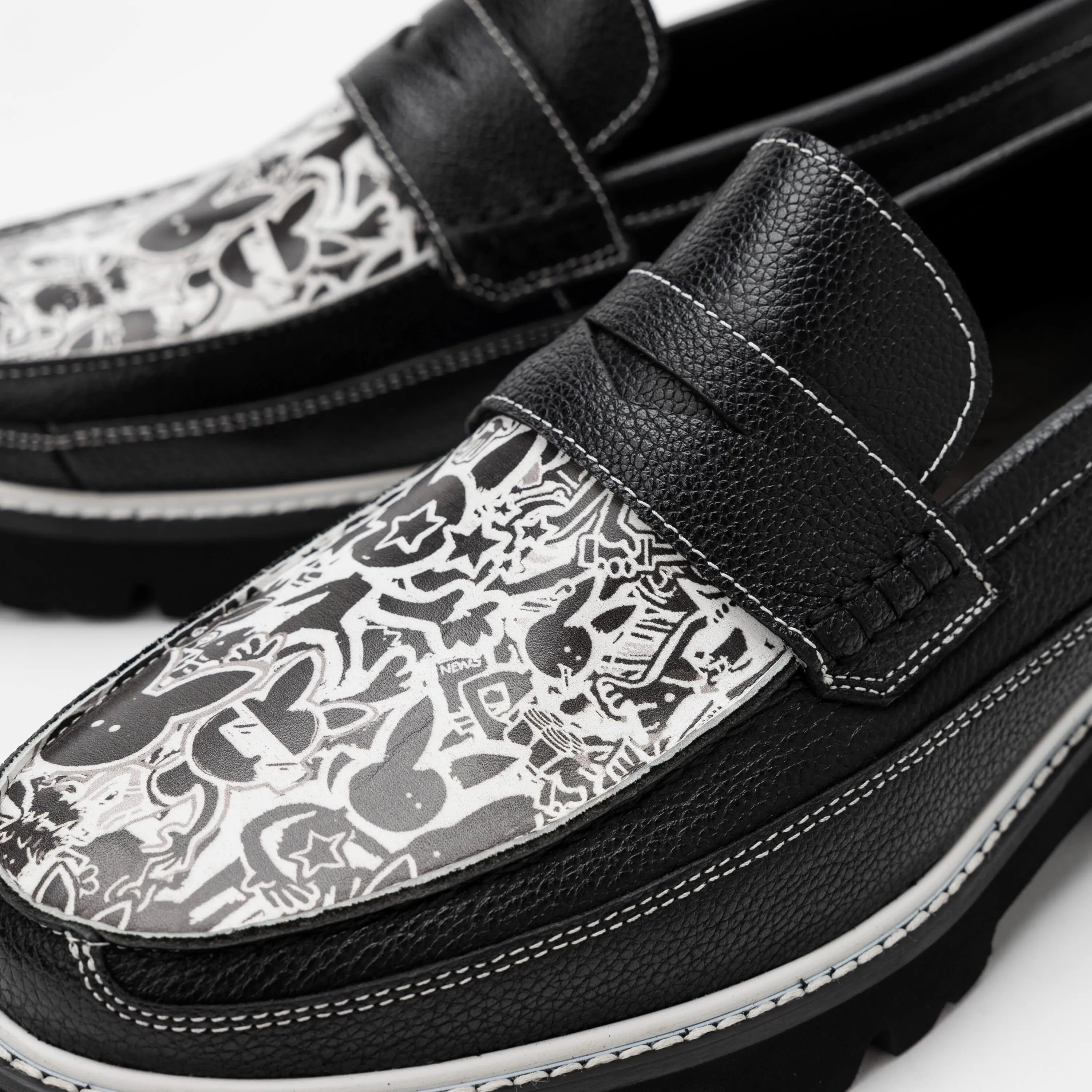 Kodone 'Scribble' Schwarze Leder-Penny-Loafer