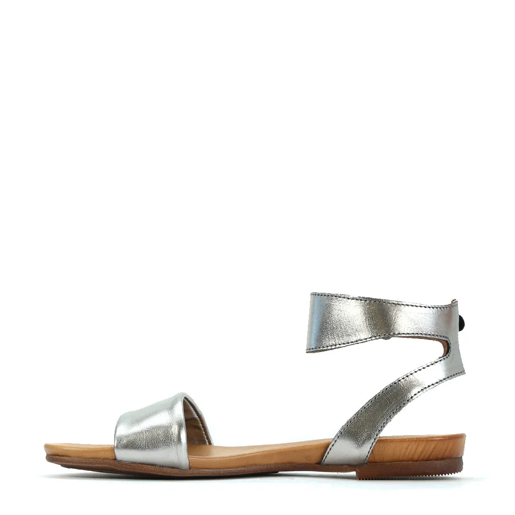 LAUREN LEDER SANDALEN MIT KNÖCHELRIEMEN