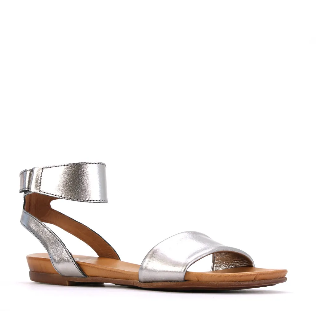 LAUREN LEDER SANDALEN MIT KNÖCHELRIEMEN