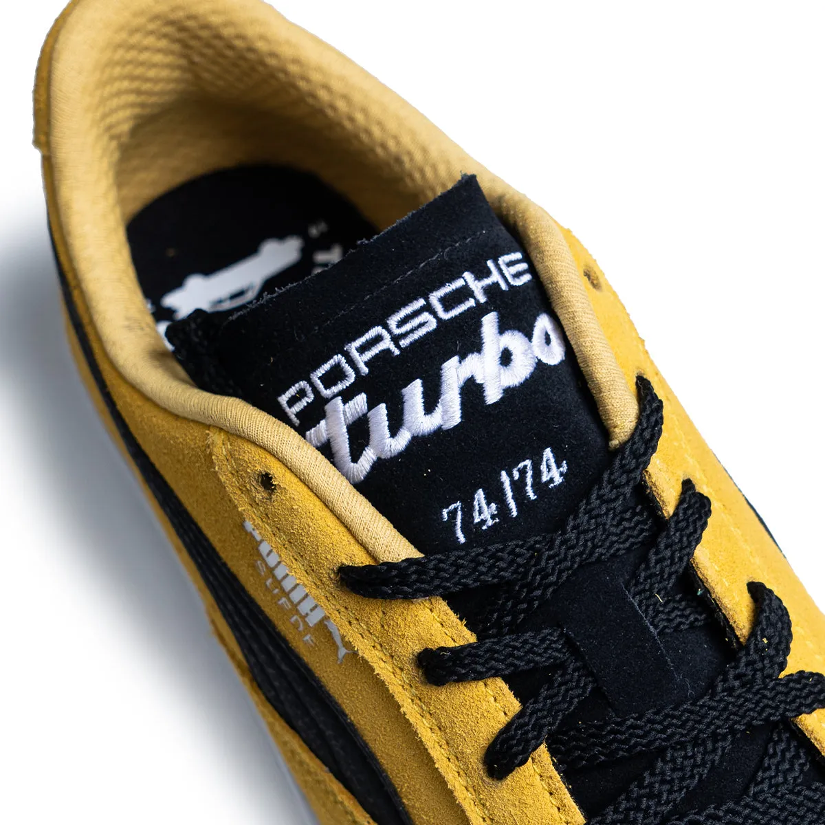   Limitierte Auflage   Porsche Legacy Wildleder Torque 'Sportgelb'
