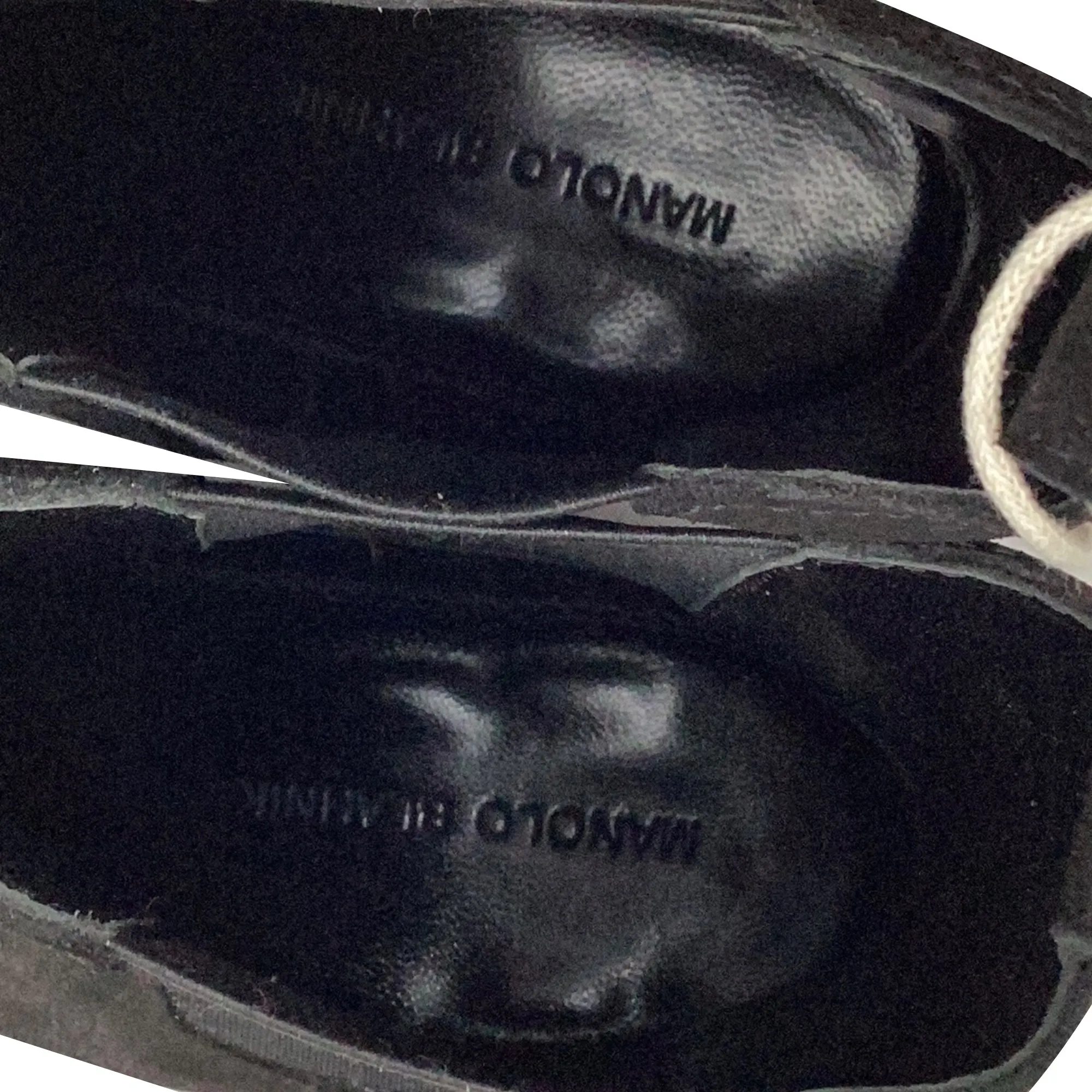 Manolo Blahnik Chelata Chelsea-Stiefel in schwarzem Wildleder