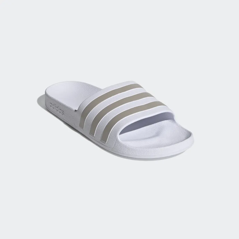Herren Adilette Aqua Slides von adidas Hey Dude Schuhe