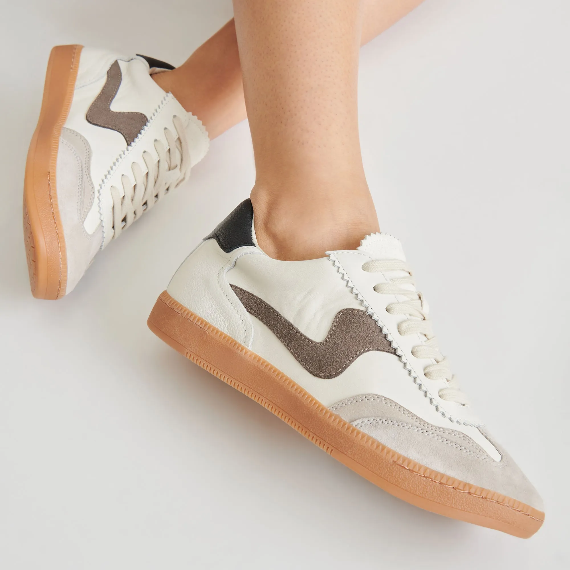 HINWEIS SNEAKERS WEIß GRAU LEDER