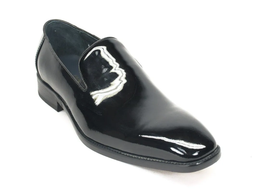 Glänzender Lack-Slip-On-Loafer Schwarz