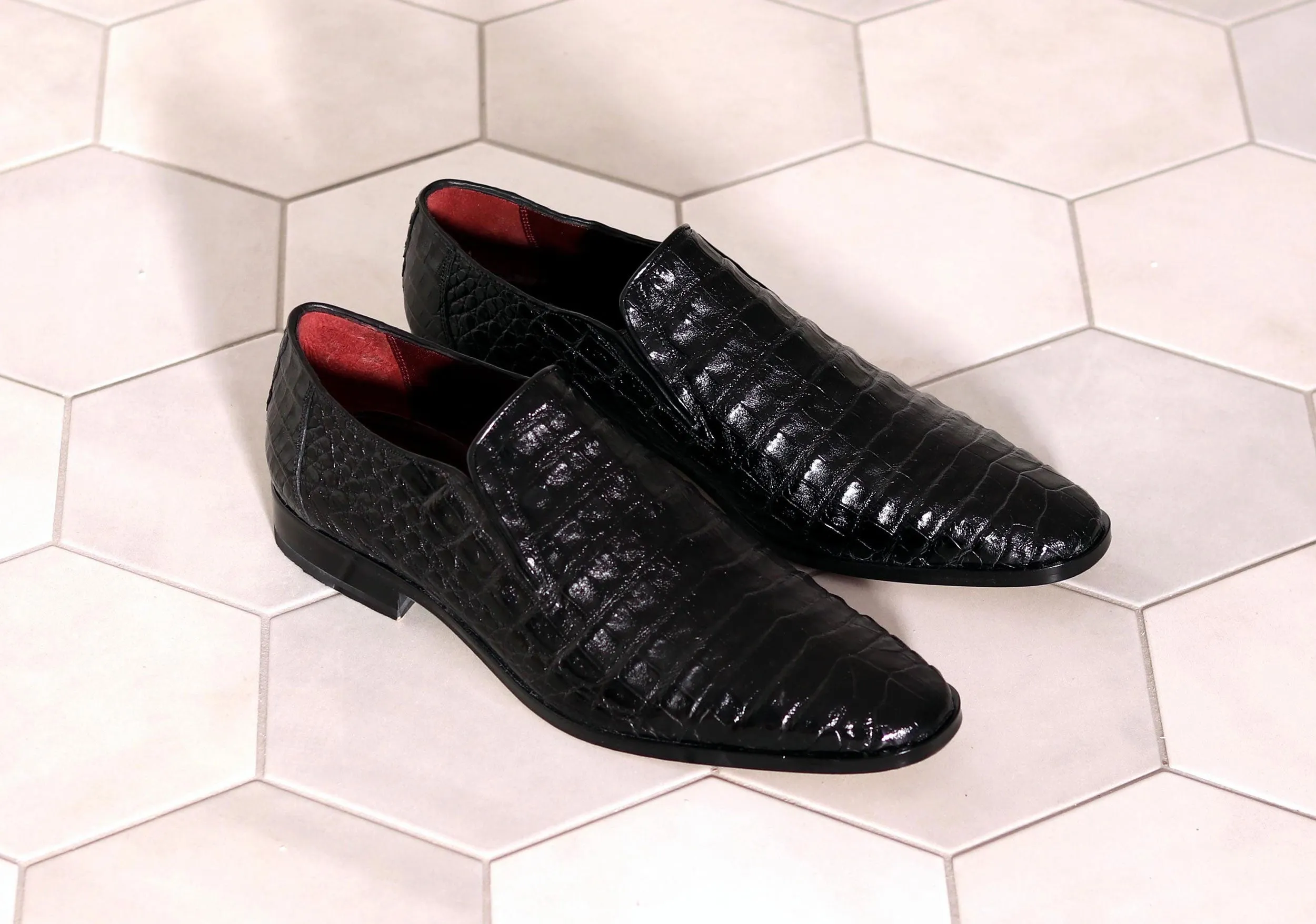 Pelle Exotics Crocodile Slip-On Loafer Schwarz