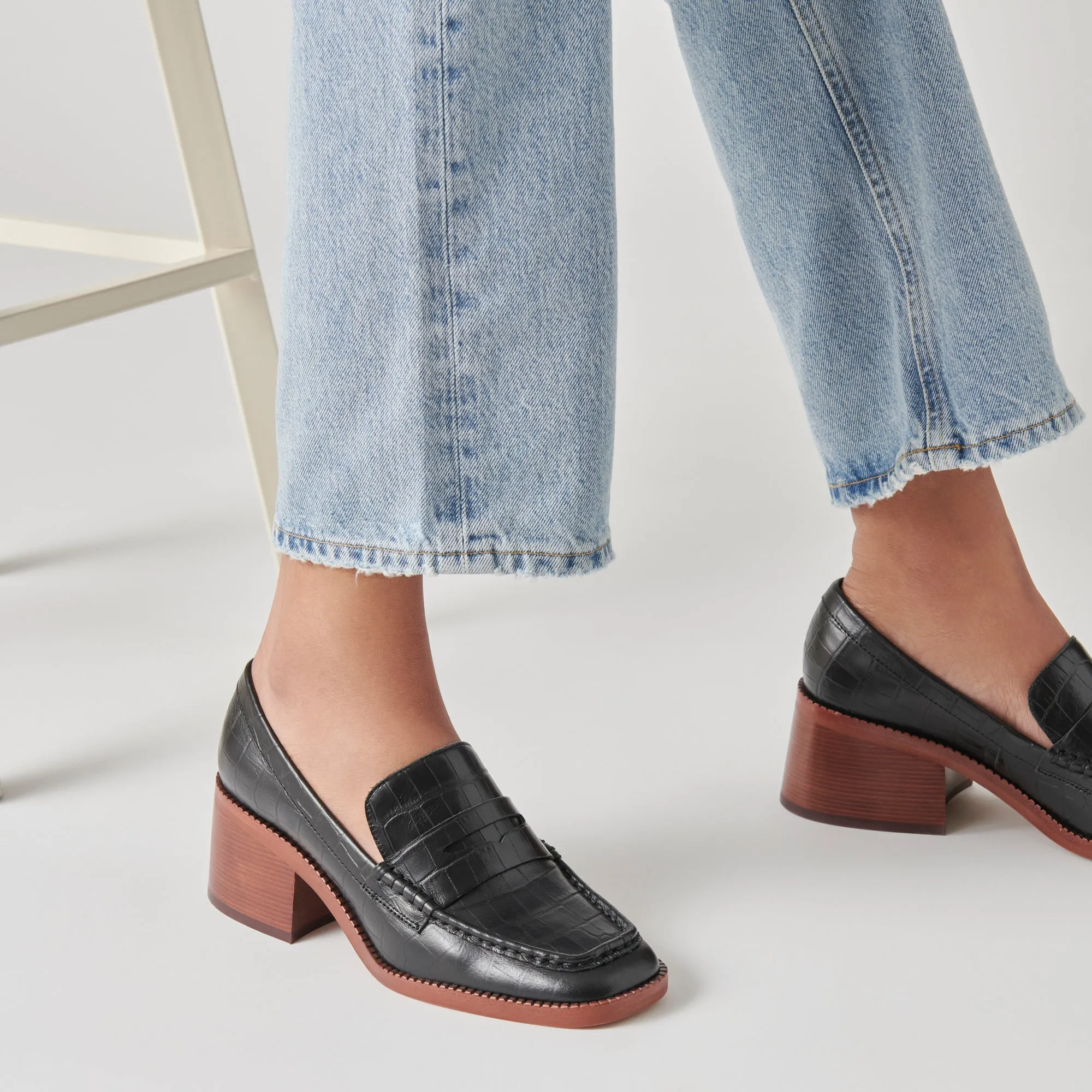 TALIE LOAFERS SCHWARZ GEPRÄGTES LEDER - re:vita