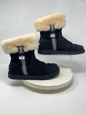 Ugg Größe 10 Schwarze & Cremefarbene Bestickte Winterstiefel
