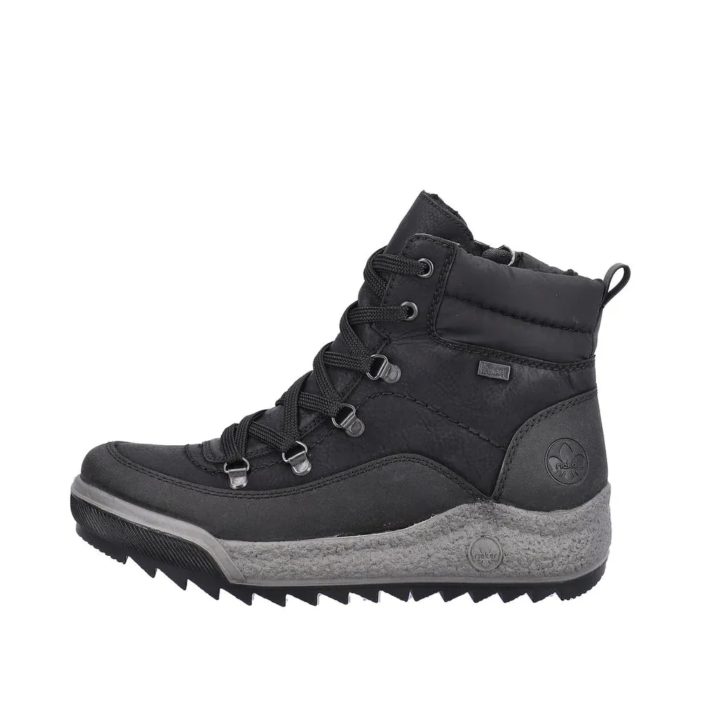 Damenmodell Y4712